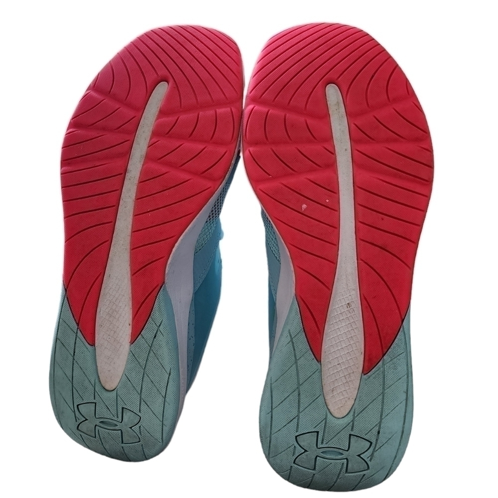 UA Charged Breathe Cross Trainers - Picture 9 of 12